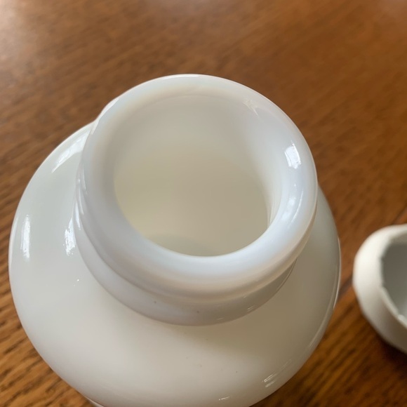 Vintage Glassware Ketchup Bottle, White Milk Glass Jar and Luminarc 1/2L… - Picture 5 of 10